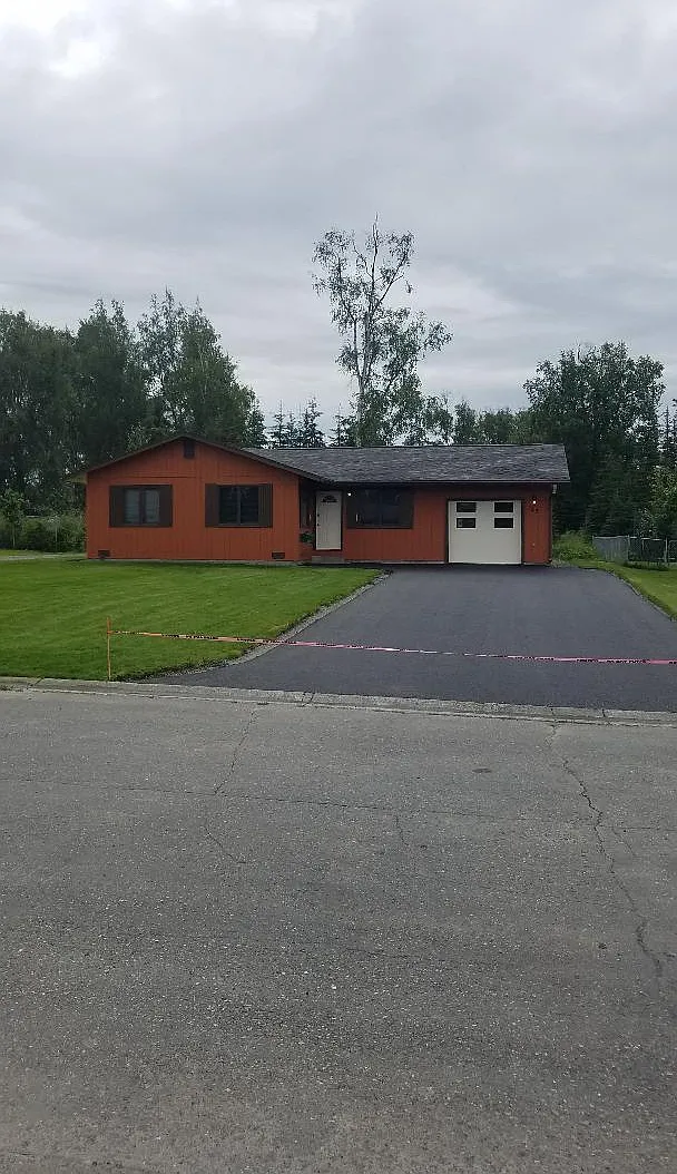 3 bed, 1200 sqft, $3,000 — Photo 2