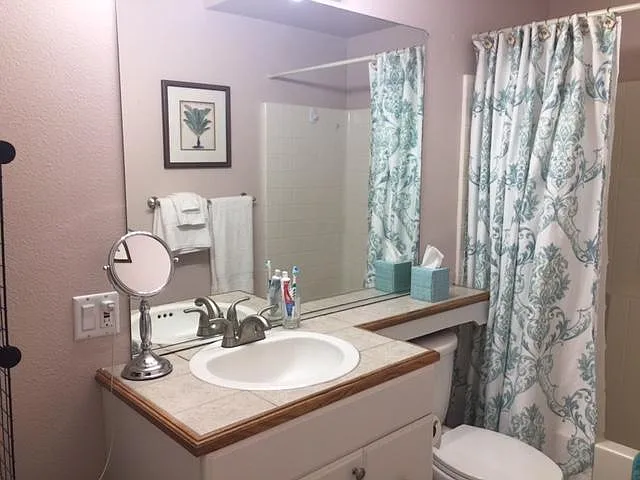 Bathroom vanity