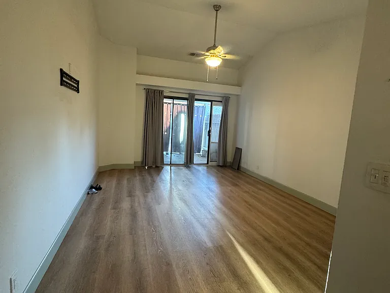 2211 N Pinkham St — Photo 17