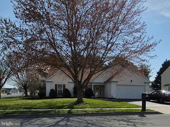 3rd image of 200 Falmouth Way