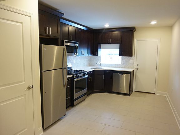 2nd image of 4742 Umbria St