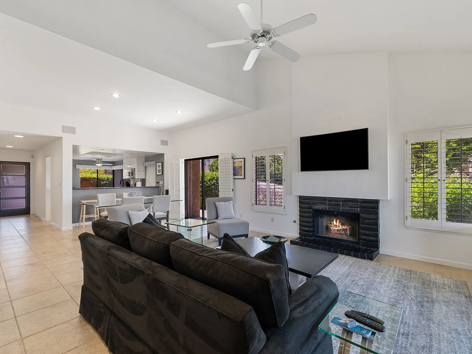 3 bed, 1745 sqft, $9,000 — Photo 3