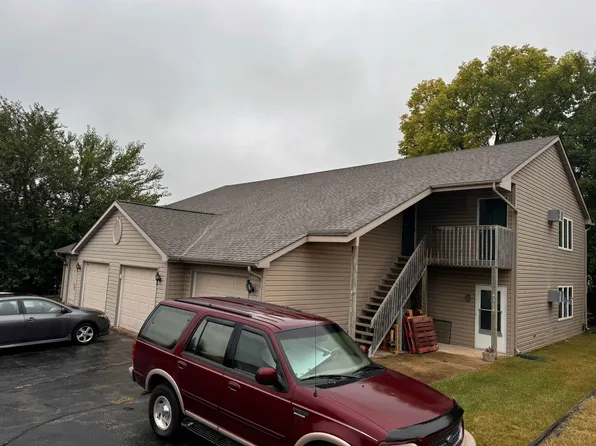 4170 Old Golf Rd, Loves Park, IL 61111