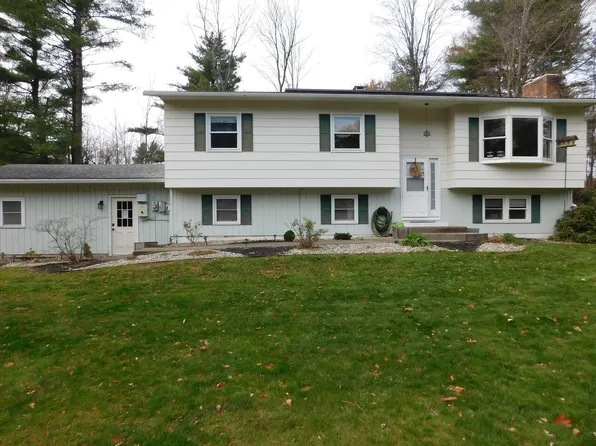 16 Lamplite Lane, Williston, VT 05495