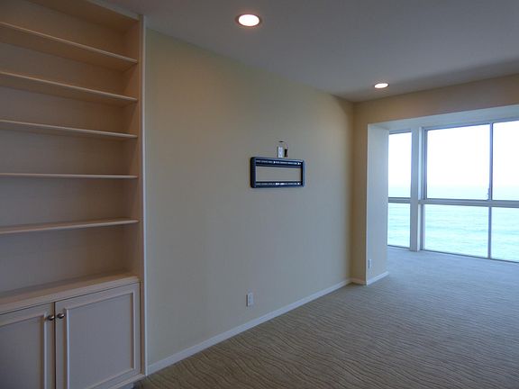 5th image of 939 Coast Blvd Unit 16C