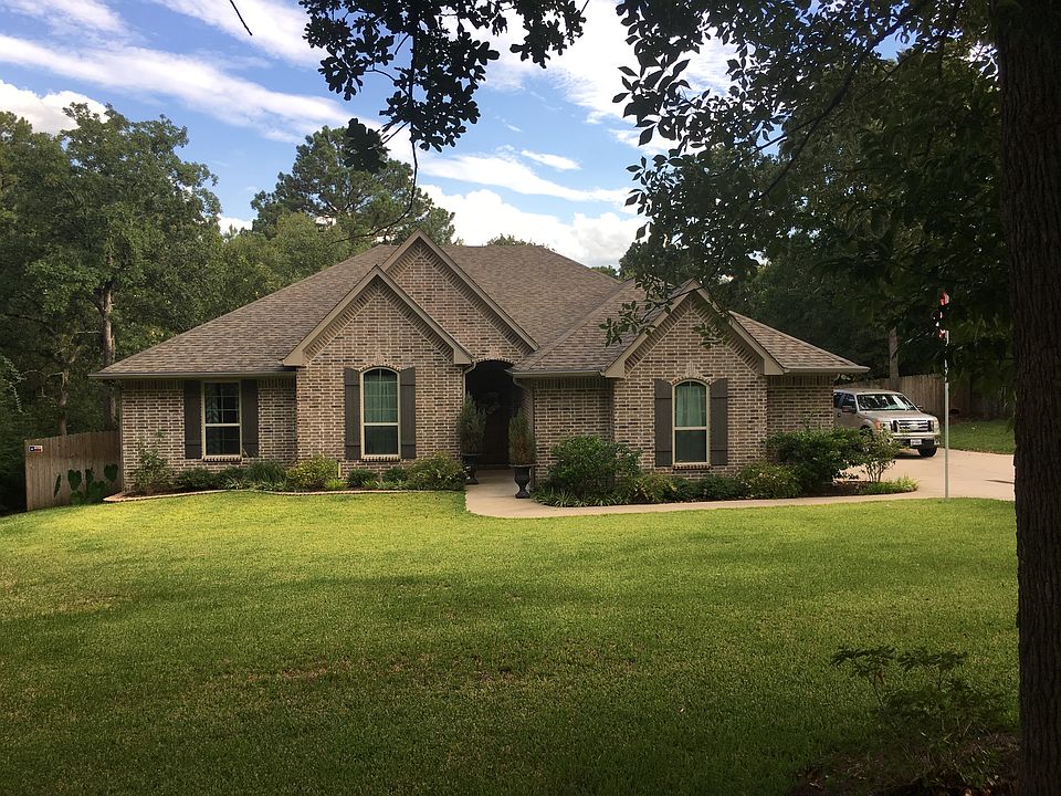 1st image of 911 Martha Becker Dr