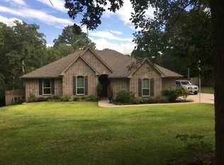 911 Martha Becker Dr, Lindale, TX 75771