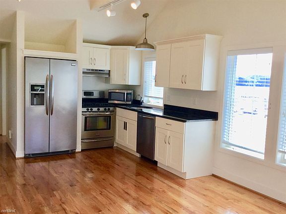 D996B646-6980-4663-B11D-BFBC41F02210