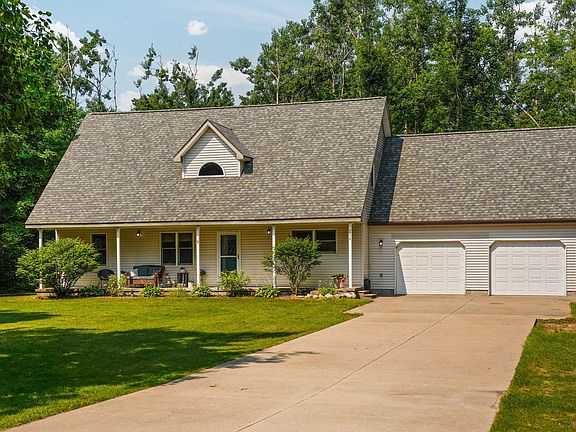 2nd image of 2578 Krys Rd