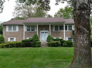 7 Oak Hill Rd, Chappaqua, NY 10514