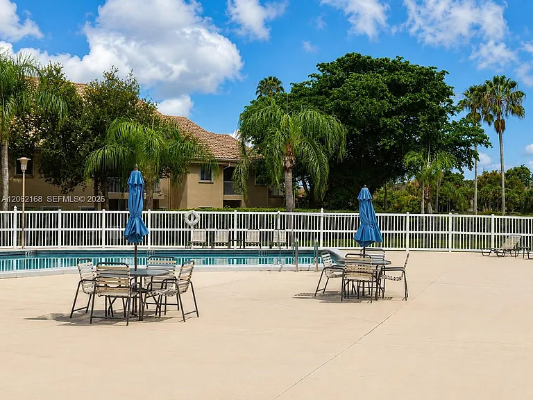16341 Malibu Dr #19 — Photo 15