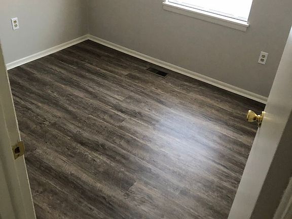 4th image of 5500 Regal Dr