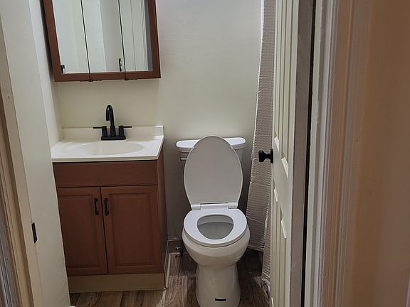 3rd image of 2117 W Ontario St APT 1