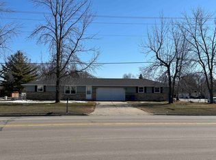 2713 Packerland Dr, Green Bay, WI 54313