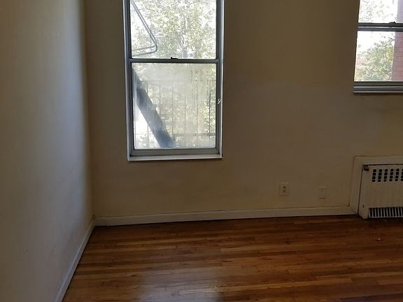 5th image of 354 E 19th St APT 3F
