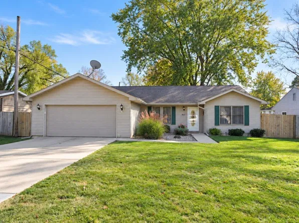 3621 W Peachtree Ln, Muncie, IN 47304