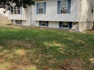 263 Jefferson Dr, Mastic Beach, NY 11951