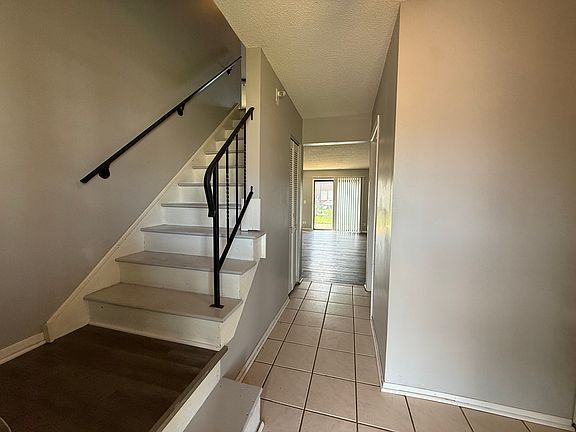 2nd image of 4564 Whitney Dr