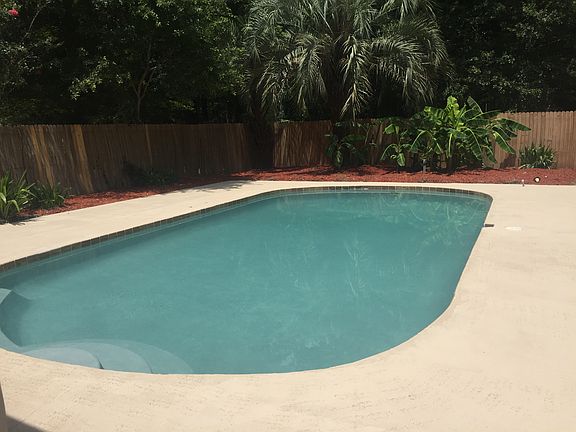 4th image of 1209 SE Rossi Dr
