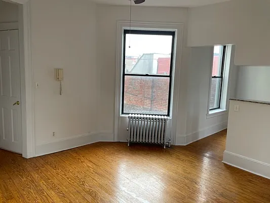 Rented by Oxford Property Group | media 12