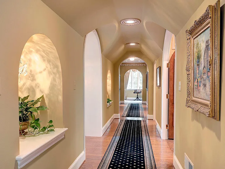 10912 Martingale Ct — Photo 19