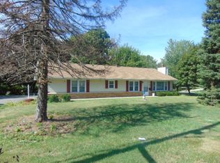 9109 N Timber Ln, Peoria, IL 61615