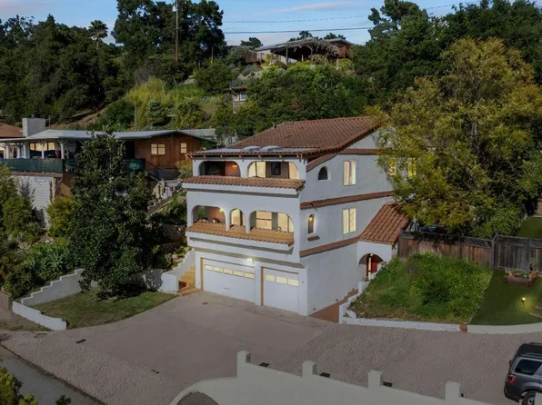 86 Arnaz Dr, Oak View, CA 93022