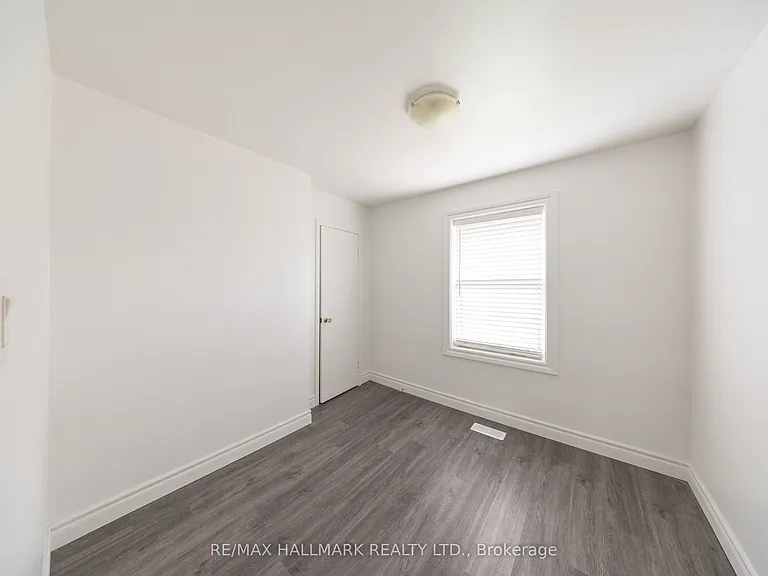 1118 Athol St #MAIN — Photo 17