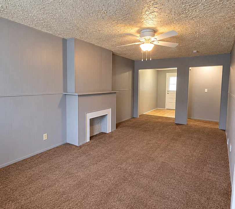 2016-2022 W Esthner Ave
