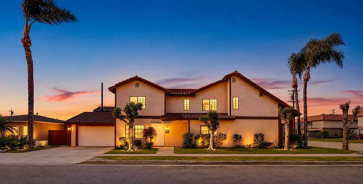 2 bed, 2.0 bath, 2186 sqft, $2,850 — Photo 3