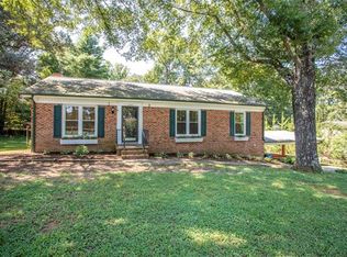 2376 32nd Ave NE, Hickory, NC 28601