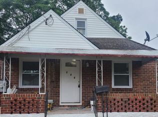 130 Mason St, Hempstead, NY 11550