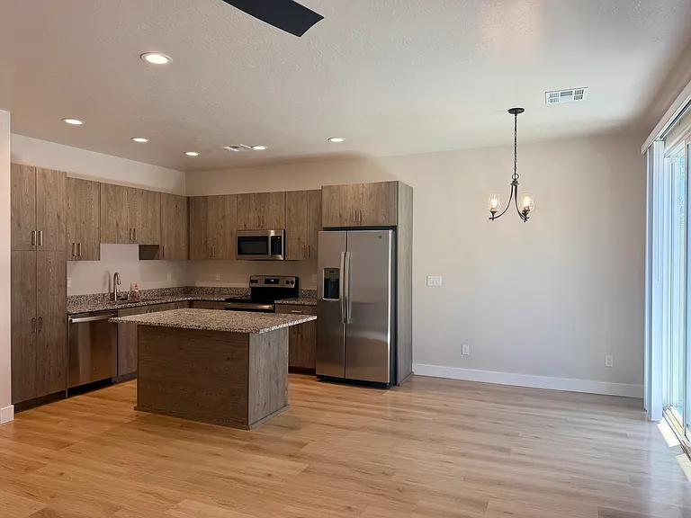 133 S Grapevine Rd #9 — Photo 7