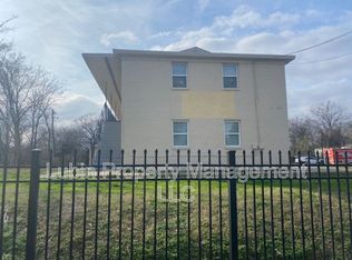 1043 College St APT 20, Memphis, TN 38106