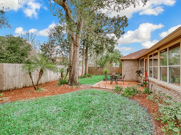 3rd image of 4521 Blueberry Woods Cir N