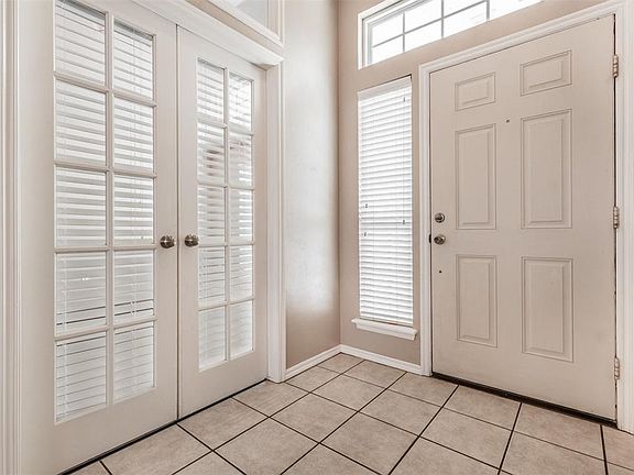 5th image of 2501 Black Oaks Cir