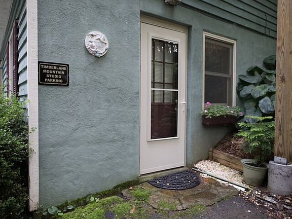 2nd image of 383 Timberlane Dr