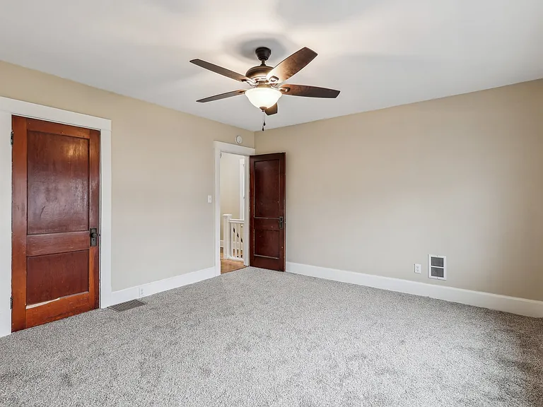 526 Berry Ave — Photo 19