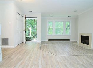 11798 Rockaway Ln #34, Fairfax, VA 22030
