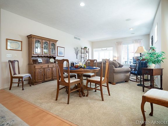 4th image of 1255 Saint Andrews Dr