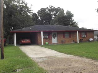 19 Pine Hill Dr, Natchez, MS 39120