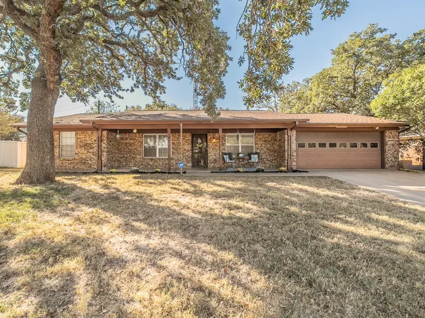 2906 SE 5th St, Mineral Wells, TX 76067