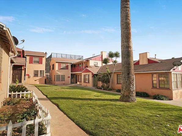 (undisclosed Address), North Hollywood, CA 91605