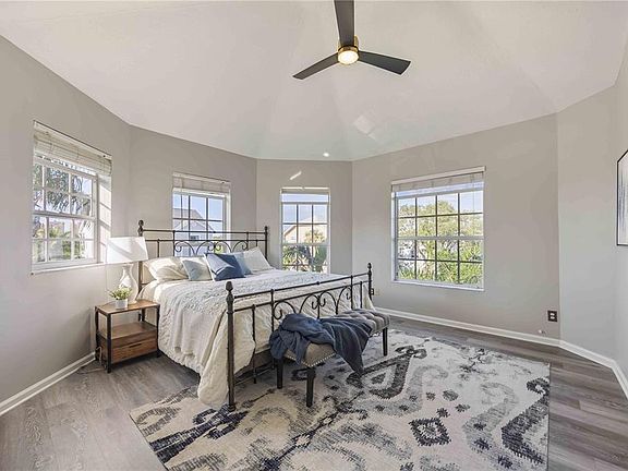 5th image of 13951 HARBOR VIEW DRIVE