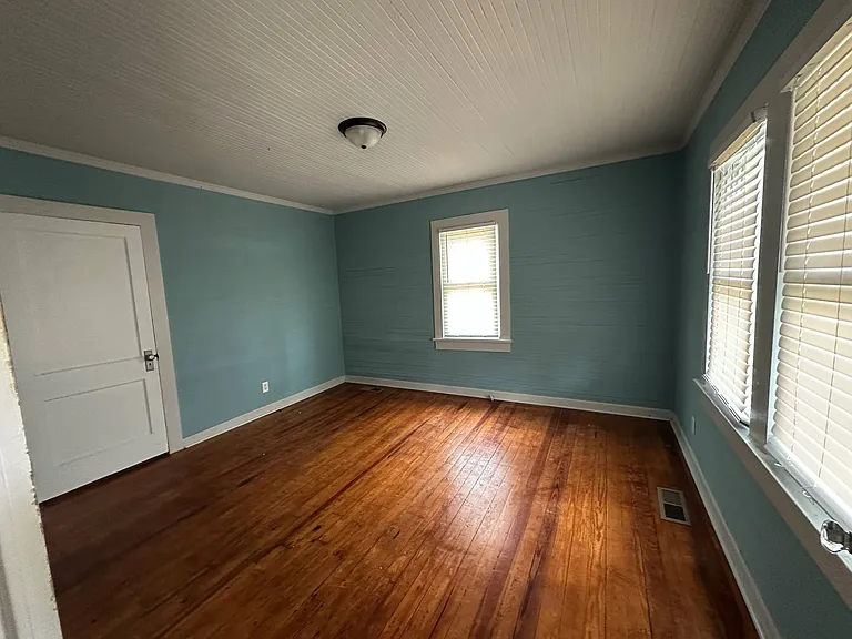520 Jones Ave — Photo 7