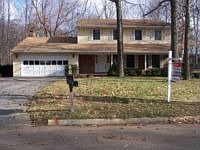 1st image of 425 Maureen Ln