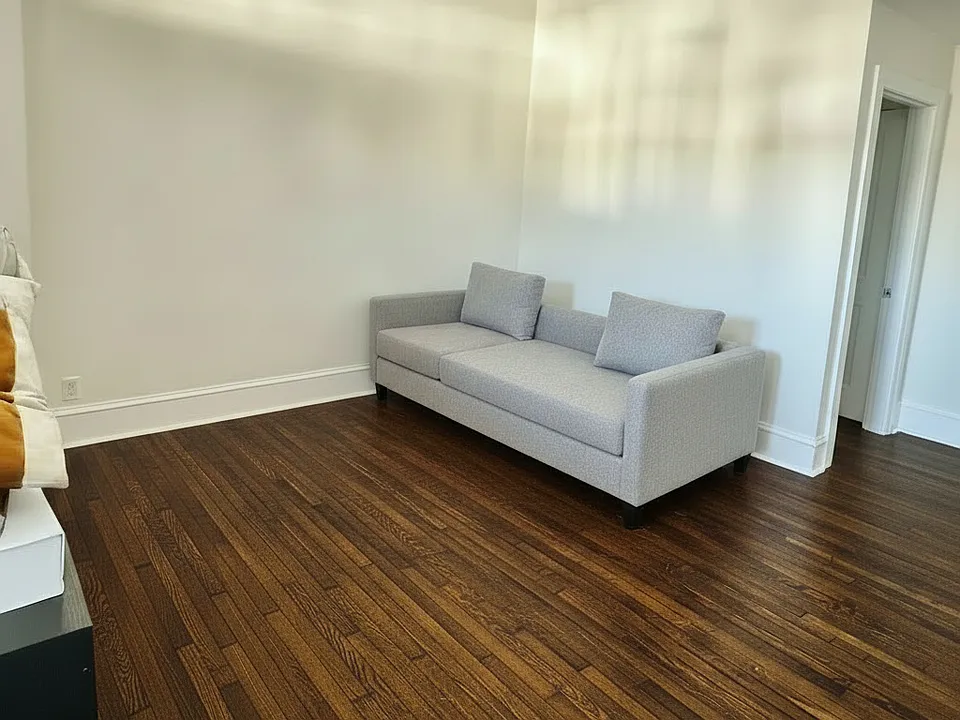 73 Greenwich Ave #2