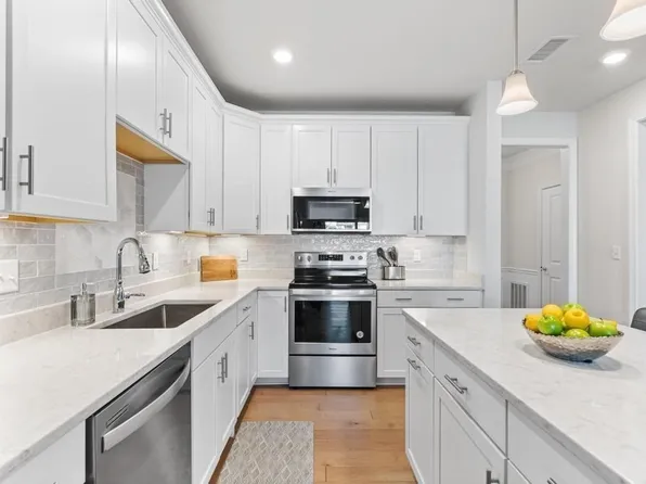 230 Martins Lndg #310, North Reading, MA 01864
