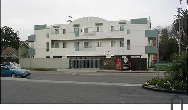 710 Magnolia Ave #4 — Photo 1