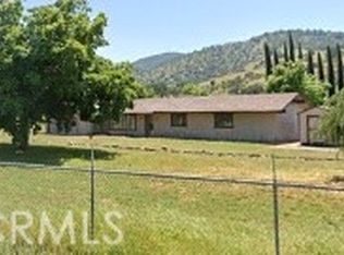 6009 Elwood Rd, Sanger, CA 93657